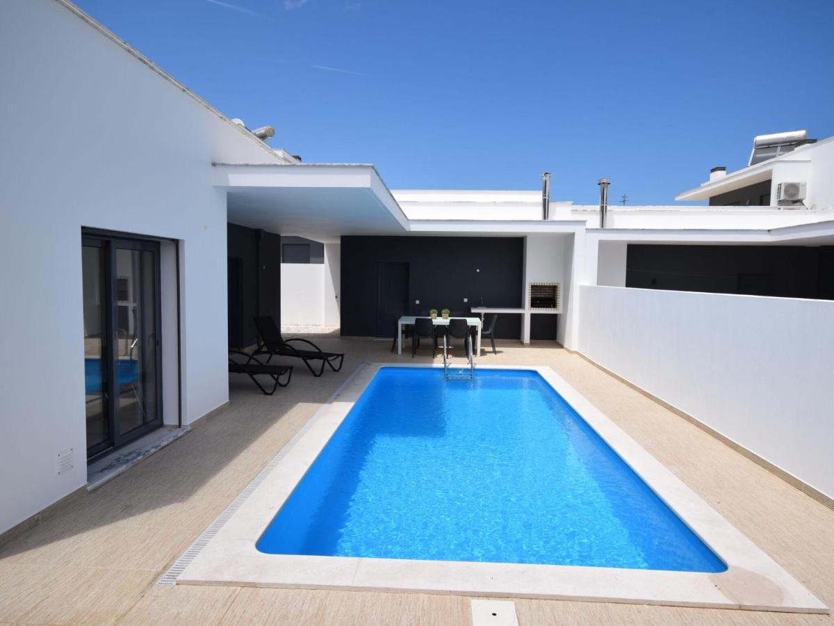 Modern Villa With Private Pool Near The Beautiful Beach Of Foz De Arelho Nadadouro Eksteriør billede