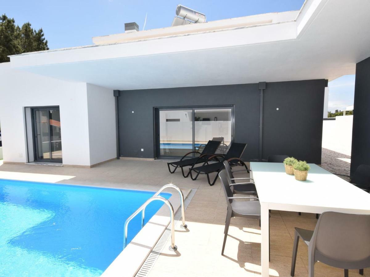 Modern Villa With Private Pool Near The Beautiful Beach Of Foz De Arelho Nadadouro Eksteriør billede
